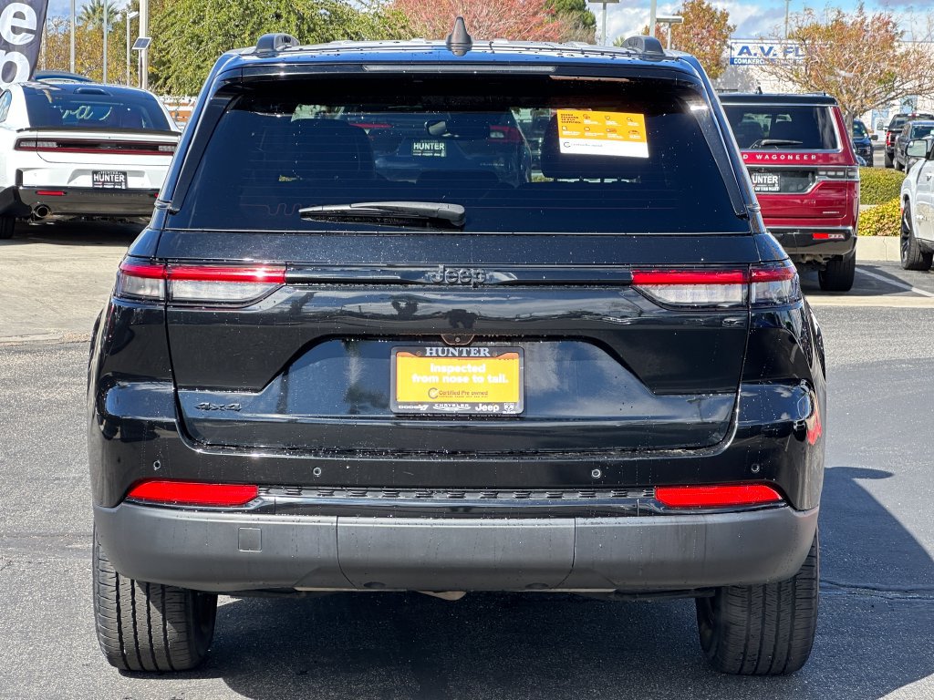 Certified 2024 Jeep Grand Cherokee Altitude AWD/4WD image 9