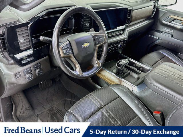 Used 2023 Chevrolet Silverado 1500 High Country w/ High Country Premium Package AWD/4WD image 6
