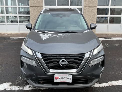 Used 2023 Nissan Rogue SV w/ SV Premium Package image 2
