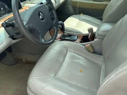 Used 2005 Kia Amanti FWD image 11