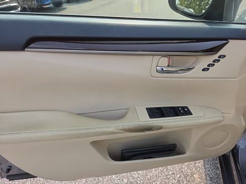 Used 2013 Lexus ES 350 w/ Premium Pkg FWD image 13