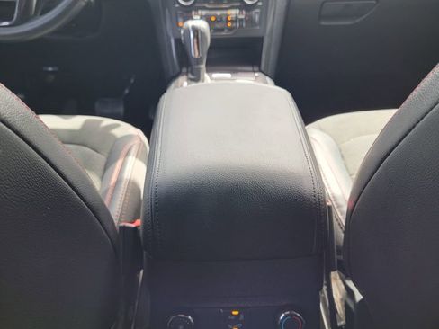 Used 2019 Ford Explorer XLT w/ Equipment Group 202A image 22