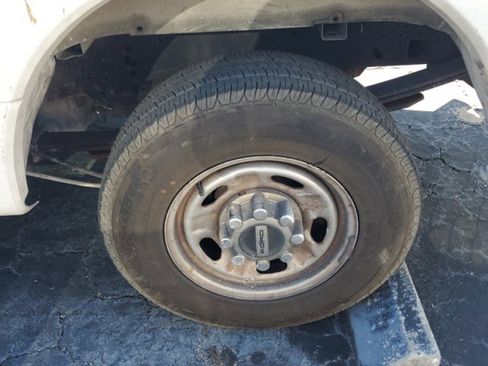 Used 2018 Ford F250 XL w/ Power Equipment Group image 6