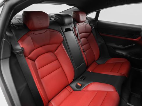 Used 2023 Porsche Taycan image 26