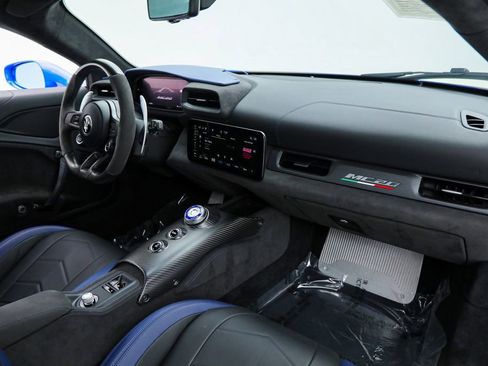 Certified 2022 Maserati MC20 Coupe RWD image 22