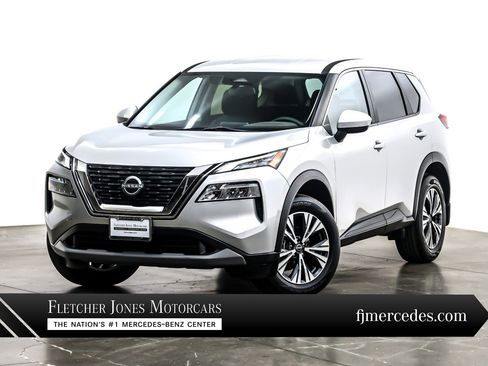 Used 2023 Nissan Rogue SV image 1