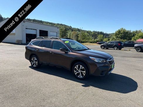 Used 2021 Subaru Outback Limited w/ Popular Package #2 AWD/4WD image 3