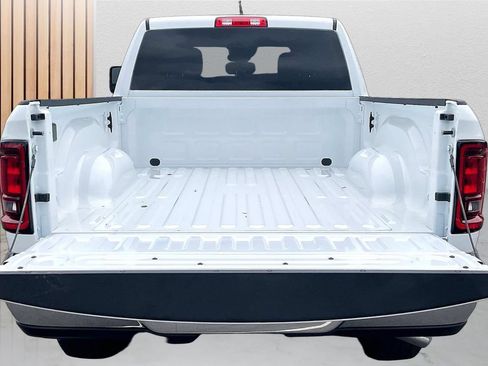 New 2026 RAM 2500 Big Horn AWD/4WD image 23