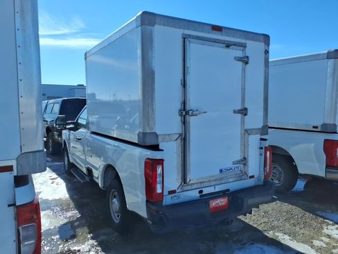 Used 2024 Ford F250 XL image 3