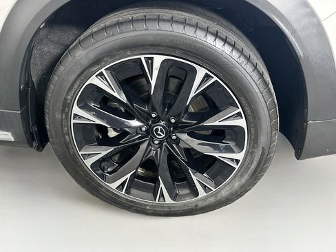 Used 2024 MAZDA CX-90 Plug-In Hybrid w/ Premium Plus image 11