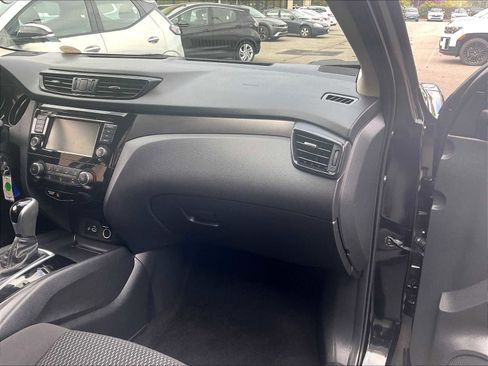 Used 2020 Nissan Rogue Sport S w/ Appearance Package image 13
