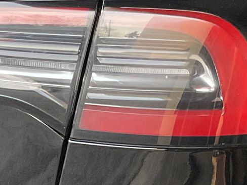 Used 2022 Tesla Model Y Performance image 12