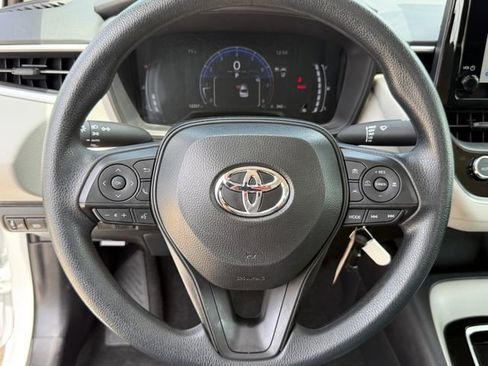 Used 2026 Toyota Corolla LE FWD image 11
