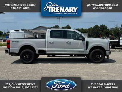 New 2026 Ford F250 Lariat w/ Black Appearance Package