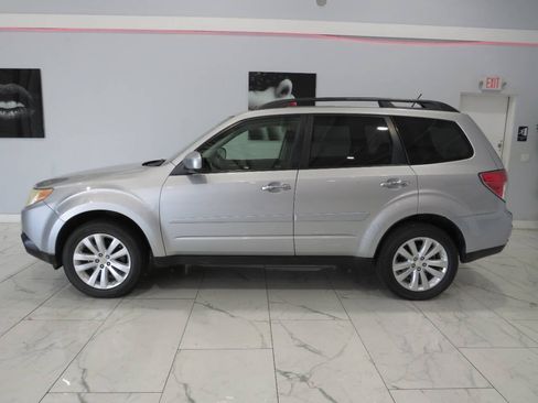 Used 2012 Subaru Forester 2.5X Premium AWD/4WD image 7