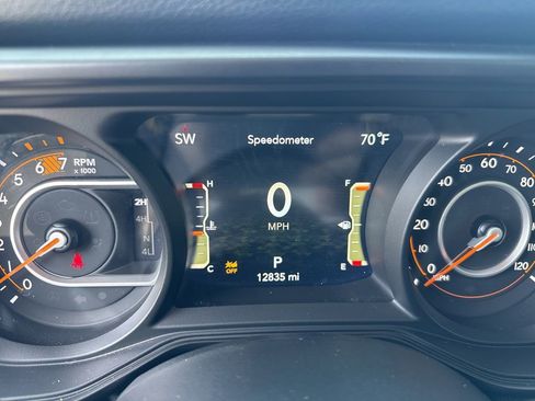 Used 2024 Jeep Wrangler Unlimited Sport AWD/4WD image 19