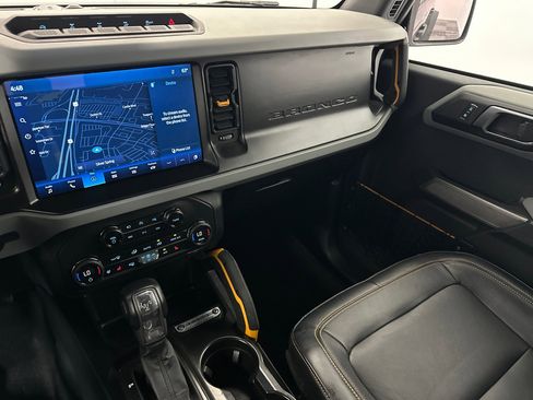 Used 2021 Ford Bronco Badlands image 26