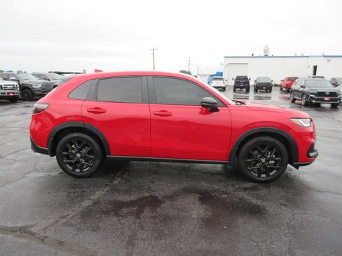 Used 2024 Honda HR-V Sport image 4