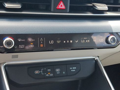New 2026 Kia Carnival EX FWD image 15