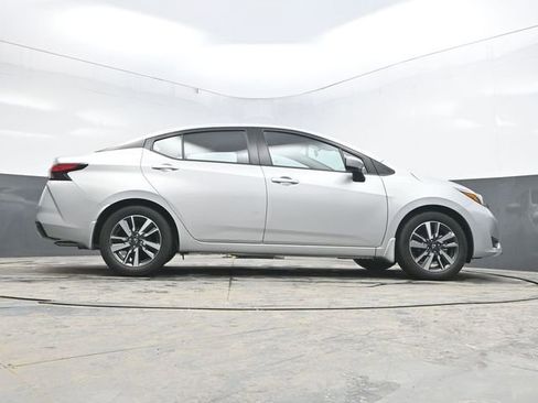 Used 2025 Nissan Versa SV w/ Trunk Package image 40