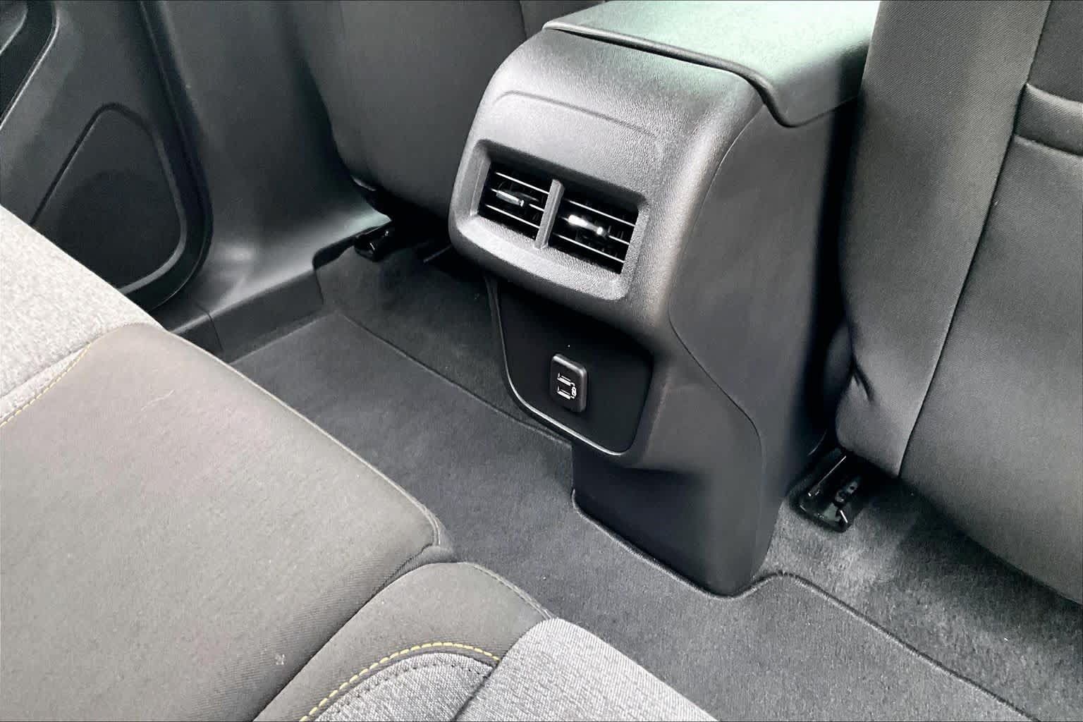 Used 2023 Chevrolet Equinox LT FWD image 10