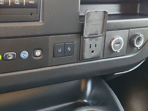 Used 2021 GMC Savana 3500 Extended w/ Power Convenience Package image 18
