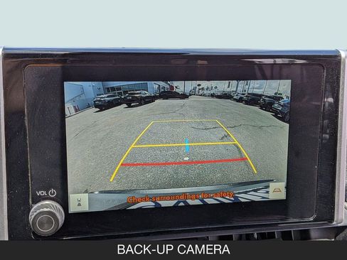 Used 2025 Toyota RAV4 XLE AWD/4WD image 18
