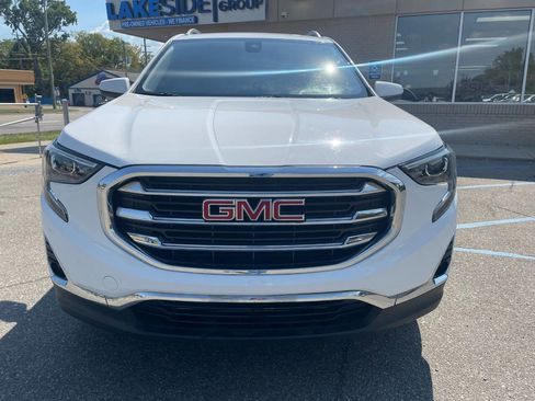 Used 2020 GMC Terrain SLT image 2