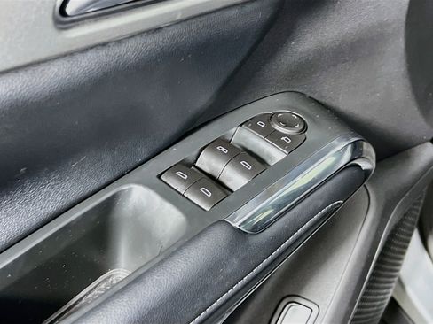 Used 2026 Chevrolet Traverse LT FWD image 16