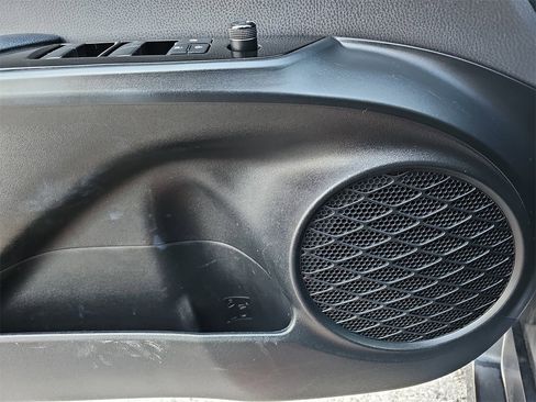 Used 2021 Toyota Prius LE image 27