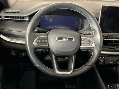 Used 2022 Jeep Compass High Altitude AWD/4WD image 17