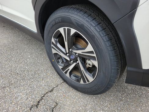 Used 2025 Subaru Crosstrek 2.0i Premium AWD/4WD image 26