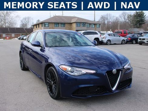 Used 2017 Alfa Romeo Giulia Ti w/ TI Lusso Light Wood Package image 2