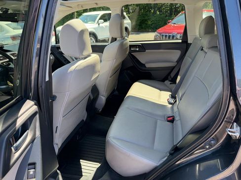 Used 2016 Subaru Forester 2.5i Limited AWD/4WD image 11