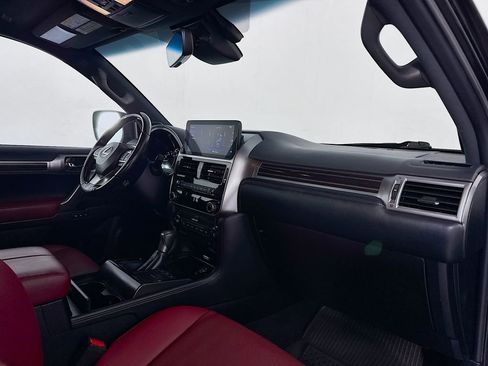 Used 2023 Lexus GX 460 Premium w/ Premium Package image 32