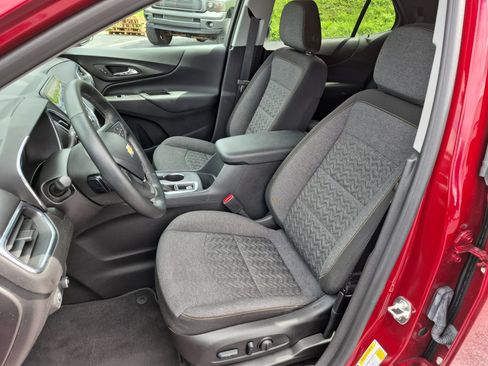 Certified 2024 Chevrolet Equinox LT FWD image 19
