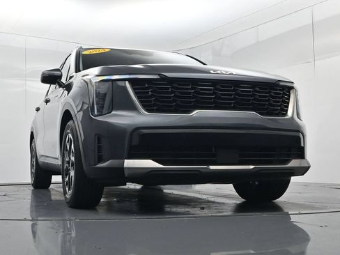 Certified 2024 Kia Sorento S FWD image 41