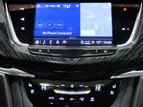 Used 2022 Cadillac XT6 Premium Luxury w/ Technology Package image 21