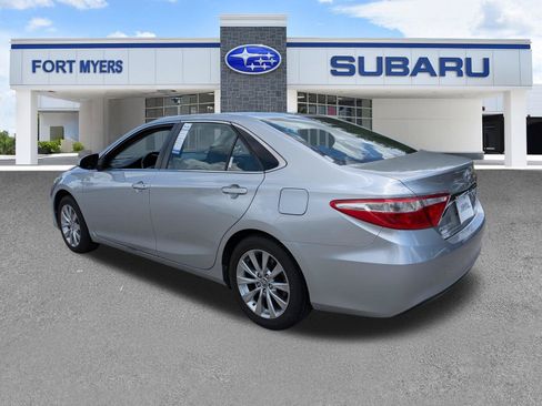 Used 2015 Toyota Camry XLE w/ Moonroof Package FWD image 6