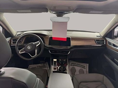 New 2026 Volkswagen Atlas SE image 4