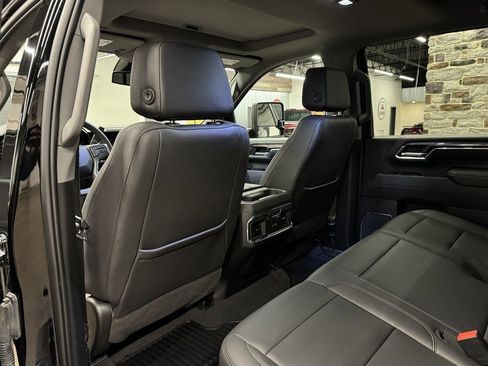 Used 2024 Chevrolet Silverado 3500 LTZ w/ LTZ Convenience Package image 27