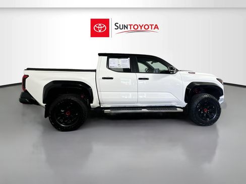 Used 2025 Toyota Tacoma TRD Pro AWD/4WD image 2