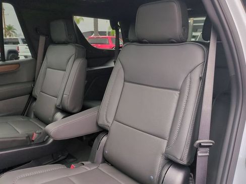 New 2026 GMC Yukon Denali w/ Denali Reserve Package AWD/4WD image 26