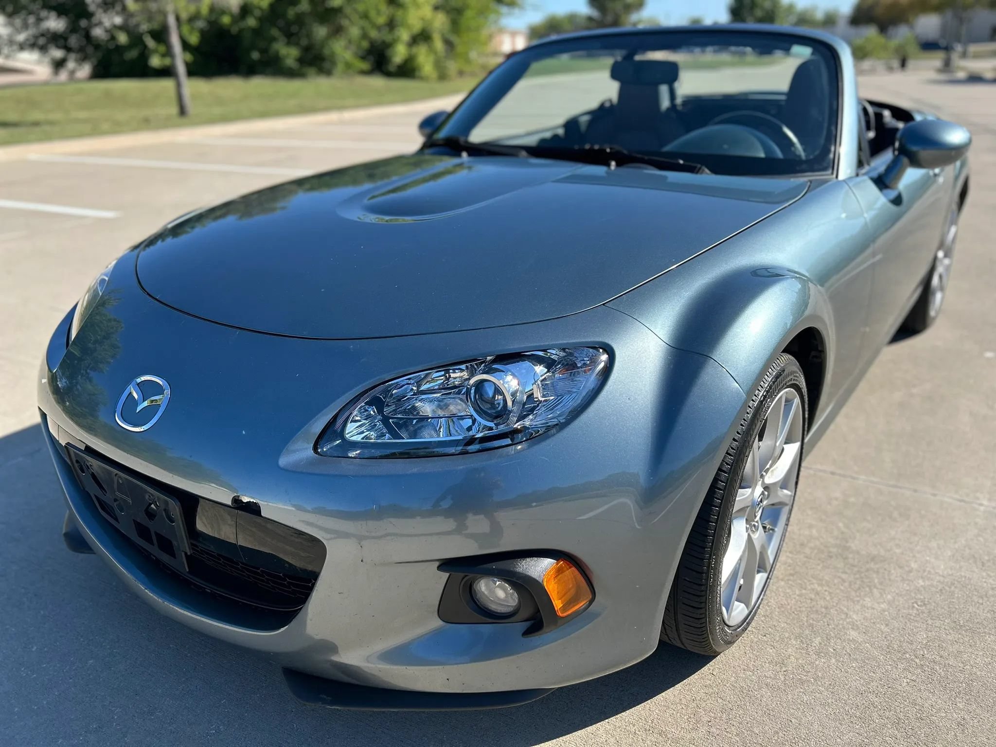 Used 2013 MAZDA MX-5 Miata Grand Touring w/ Premium Pkg RWD image 2