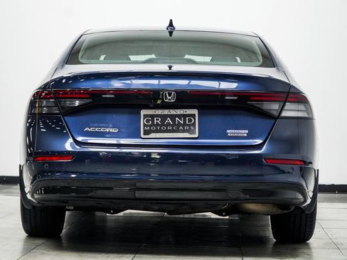 Used 2023 Honda Accord Touring image 12