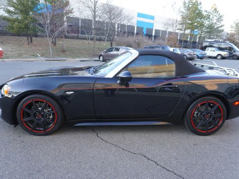 Used 2017 FIAT 124 Spider Lusso image 5