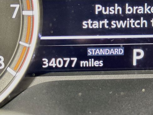Used 2025 Nissan Rogue SV FWD image 19