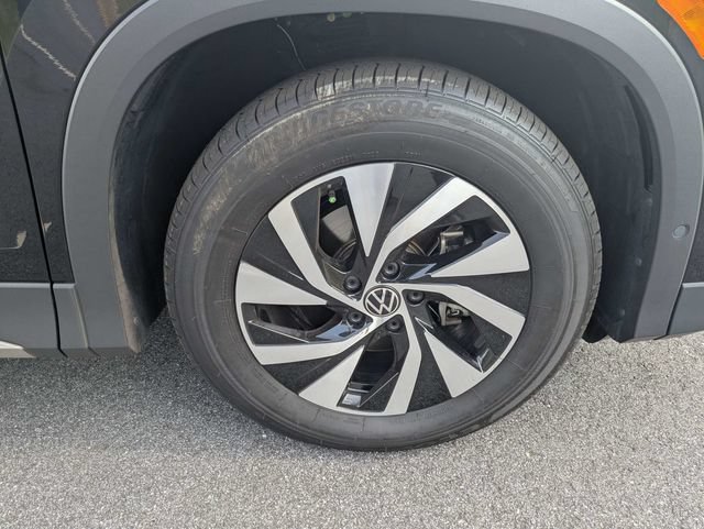 Certified 2026 Volkswagen Tiguan S FWD image 11