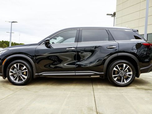 Certified 2023 INFINITI QX60 Luxe w/ Performance Audio Package image 9