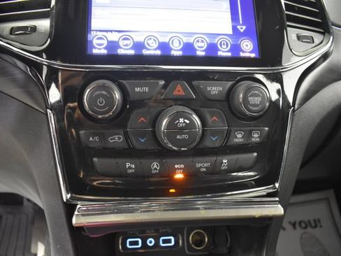 Used 2021 Jeep Grand Cherokee Laredo X AWD/4WD image 27